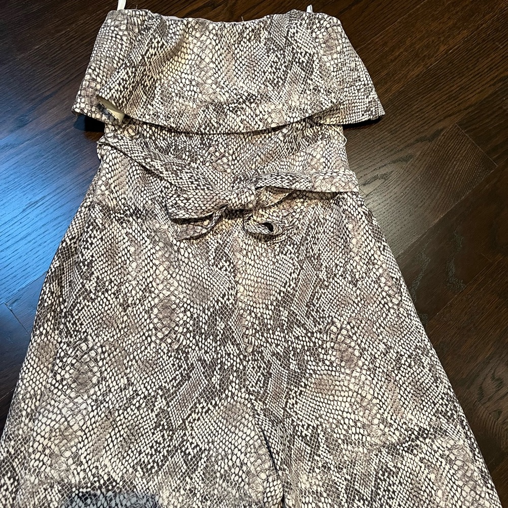 Babaton leopard jumpsuit - Picture 3 of 5